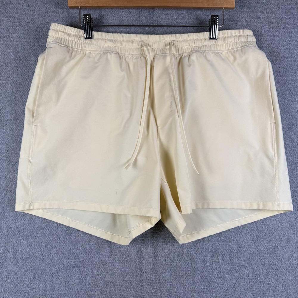 Lululemon Shorts Mens XL Yellow Bowline Drawstring Performance Stretch Lined